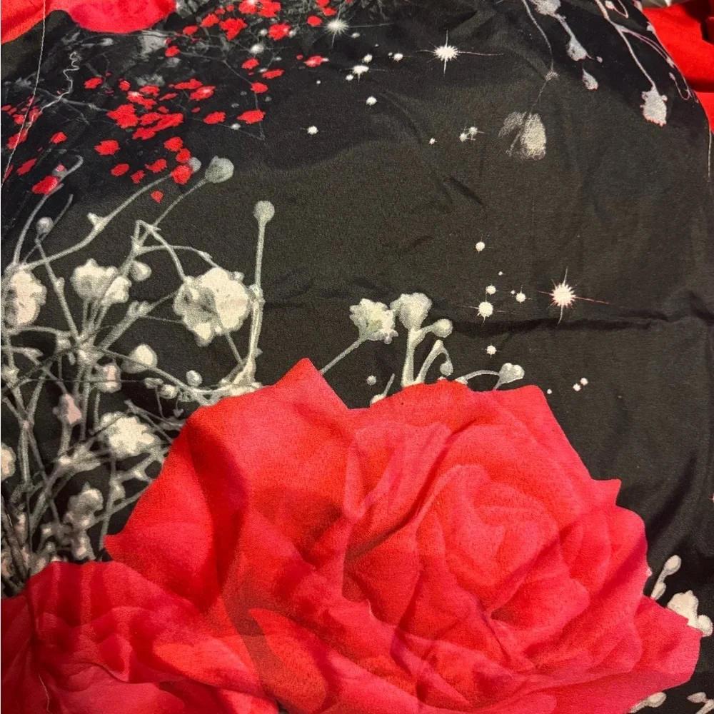 ★ King Flat Sheet & 2 King Shams Red Rose Floral Black Bedding Set